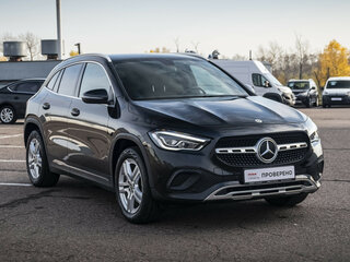 2020 Mercedes-Benz GLA 200 II (H247), чёрный, 3297000 рублей, вид 3