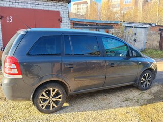 2014 Opel Zafira B Рестайлинг, серый, 1050000 рублей, вид 2