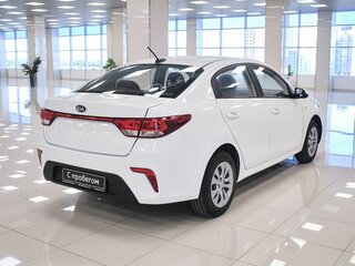 2018 Kia Rio IV, белый, 730000 рублей, вид 2