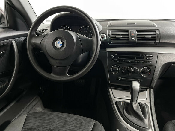 2011 BMW 1 серии 116i I (E81/E82/E87/E88) Рестайлинг, чёрный - вид 14