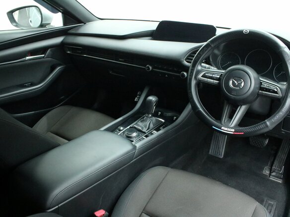 2021 Mazda 3 IV (BP), серый, 1395000 рублей - вид 2