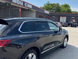 2018 Volkswagen Touareg III, чёрный, 4850000 рублей, вид 5
