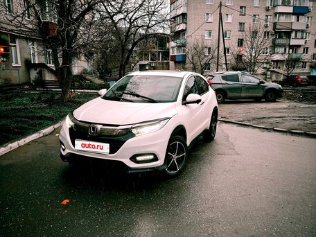 2021 Honda Vezel I Рестайлинг, белый, 2090000 рублей, вид 4
