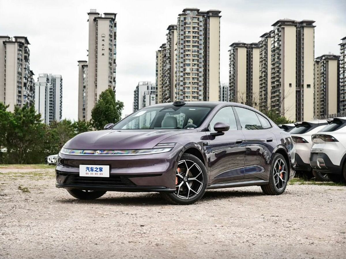 Открыть фотографии: Changan Qiyuan A06