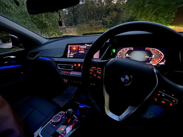 2019 BMW 1 серии 118i III (F40), синий, 2099000 рублей - вид 6