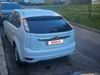 2010 Ford Focus II Рестайлинг, белый, 282000 рублей, вид 2