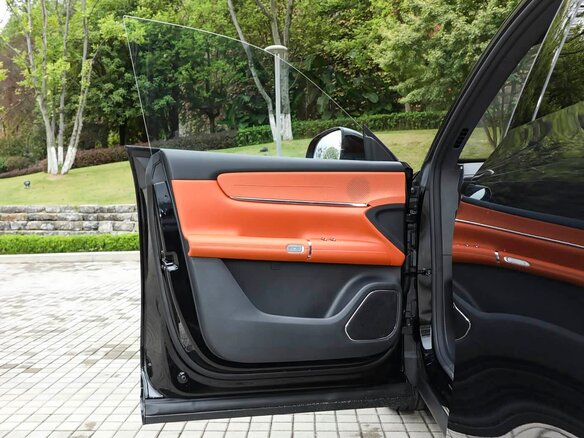 2026 Changan Qiyuan Q07 31.7 kWh, серый, 3480000 рублей - вид 4