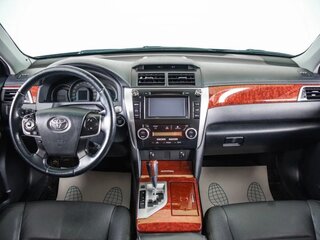 2013 Toyota Camry VII (XV50), чёрный, 1600000 рублей, вид 3