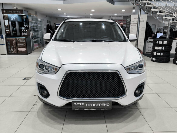 2013 Mitsubishi ASX I Рестайлинг, белый, 850000 рублей - вид 1