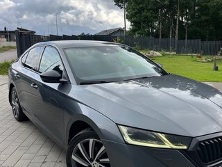 2021 Skoda Octavia IV (A8), серый, 1600000 рублей, вид 2