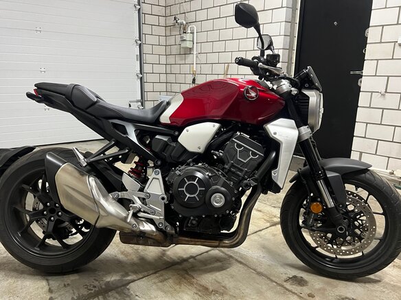 2018 Honda CB 1000R, красный, 1125000 рублей - вид 3
