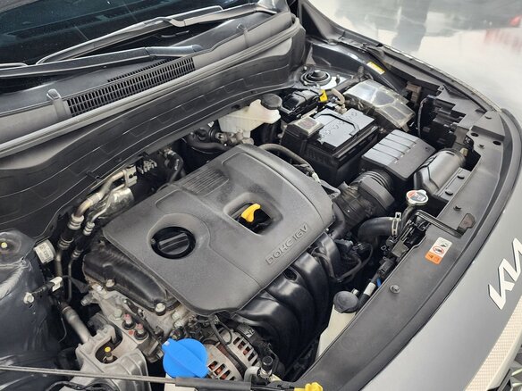 2022 Kia Seltos I Рестайлинг, серебристый, 2170000 рублей - вид 4