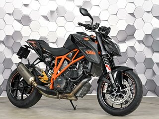 2016 KTM 1290 Super Duke R, чёрный, 927000 рублей, вид 1