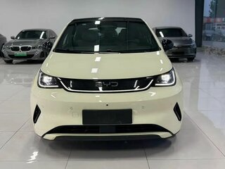2025 BYD Dolphin 45.12 kWh I Рестайлинг, белый, 1455555 рублей, вид 2