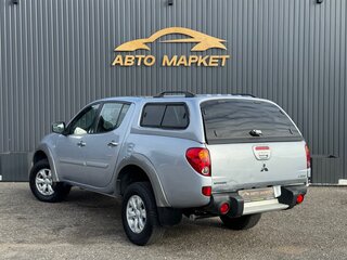2013 Mitsubishi L200 IV Рестайлинг, серебристый, 1750000 рублей, вид 4