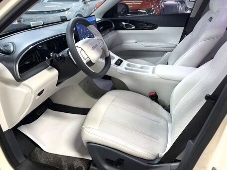 2025 Geely EX2, белый, 1900000 рублей, вид 4
