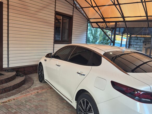 2019 Kia Optima IV Рестайлинг, белый, 1950000 рублей - вид 4