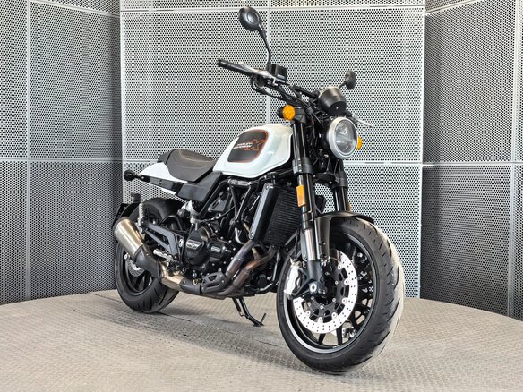 2023 Harley-Davidson X500, серебристый, 549000 рублей - вид 1