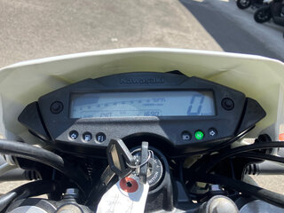 2014 Kawasaki D-tracker 125, белый, 165000 рублей, вид 5