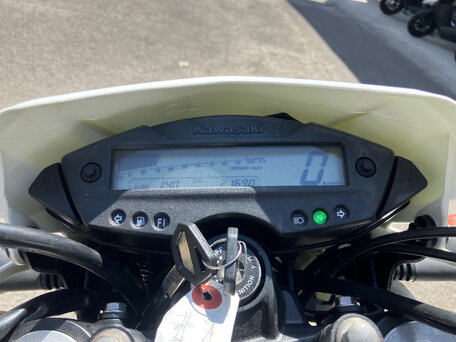 2014 Kawasaki D-tracker 125, белый, 165000 рублей, вид 5