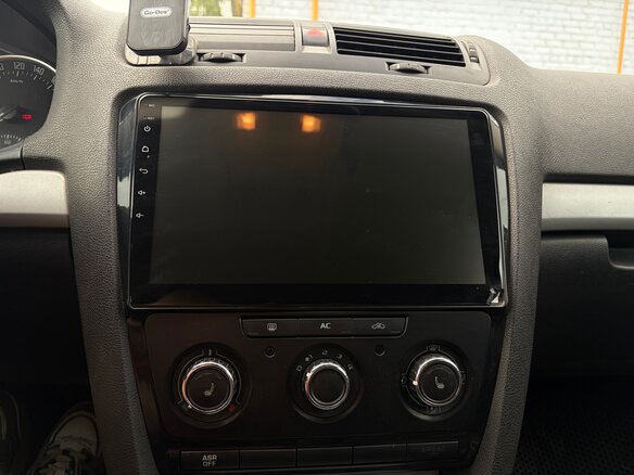 2012 Skoda Octavia II (A5) Рестайлинг, чёрный, 745000 рублей - вид 10