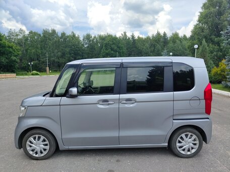 2020 Honda N-BOX II, серебристый, 860000 рублей, вид 3