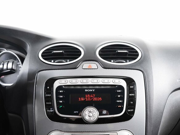 2011 Ford Focus II Рестайлинг, белый, 799000 рублей - вид 12