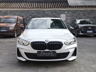 2022 BMW 1 серии 120i III (F52) Рестайлинг, белый, 1410000 рублей, вид 2