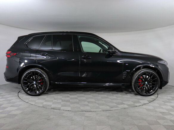 2024 BMW X5 40i IV (G05/G18) Рестайлинг, чёрный - вид 3