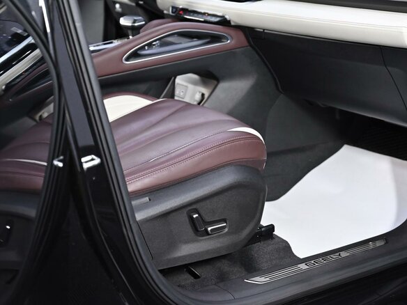 2024 Geely Monjaro I, чёрный, 2785000 рублей - вид 17