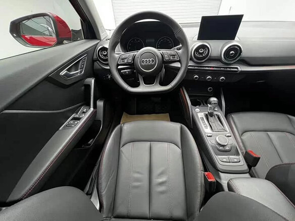 2023 Audi Q2 L 35 TFSI I Рестайлинг, красный, 1700000 рублей - вид 8