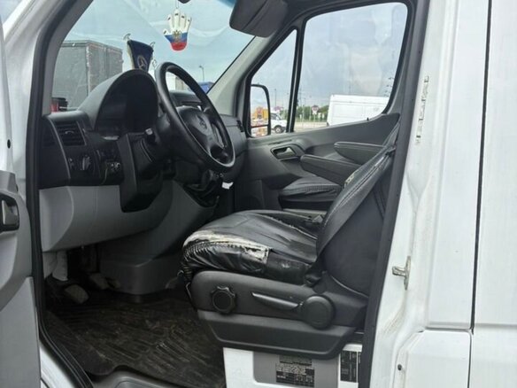 2012 Mercedes-Benz Sprinter, белый, 1649000 рублей - вид 9