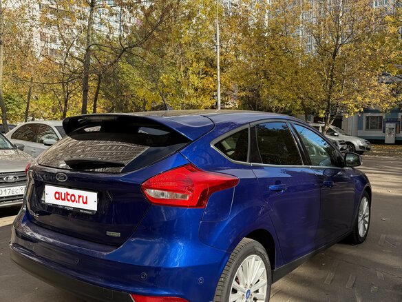 2016 Ford Focus III Рестайлинг, синий, 1400000 рублей - вид 2