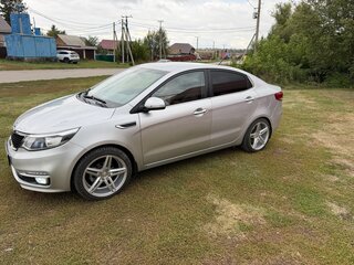 2016 Kia Rio III Рестайлинг, серебристый, 1297200 рублей, вид 5