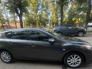 2011 Mazda Axela II Рестайлинг, серебристый, 800000 рублей, вид 3