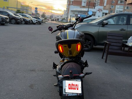 2022 Ducati Diavel 1260 S, серый, 2300000 рублей, вид 4