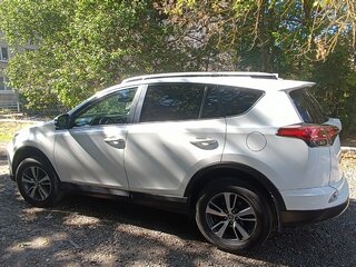 2017 Toyota RAV4 IV (XA40) Рестайлинг, белый, 2270000 рублей, вид 4