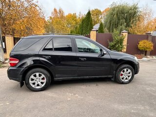 2006 Mercedes-Benz M-Класс 350 II (W164), чёрный, 900000 рублей, вид 3