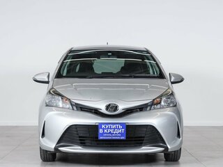 2016 Toyota Vitz III (XP130) Рестайлинг, серый, 989000 рублей, вид 2