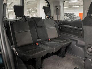 2017 Honda Stepwgn Spada V Рестайлинг, зелёный, 2400000 рублей, вид 5