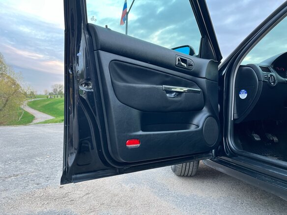 2001 Volkswagen Golf IV, чёрный, 450000 рублей - вид 13
