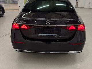 2024 Mercedes-Benz E-Класс 200 VI (W214, S214), чёрный, 5980000 рублей, вид 2