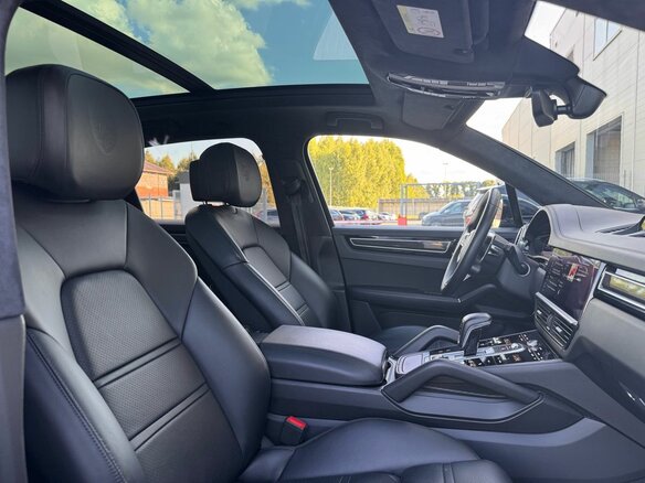 2019 Porsche Cayenne III, синий, 4800000 рублей - вид 30