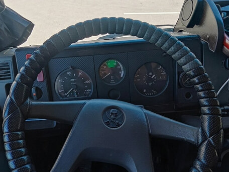 1996 Mercedes-Benz 814, красный, 950000 рублей, вид 2
