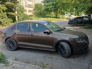 2011 Volkswagen Jetta VI, коричневый, 950000 рублей, вид 2
