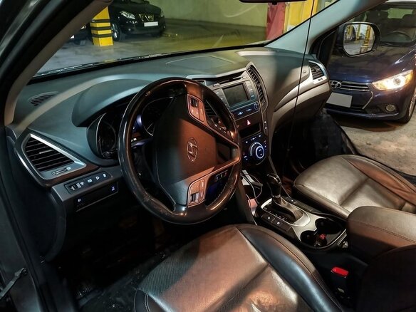 2017 Hyundai Santa Fe III Рестайлинг, серый, 2180000 рублей - вид 5