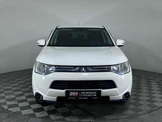 2013 Mitsubishi Outlander III, белый, 1317000 рублей, вид 2