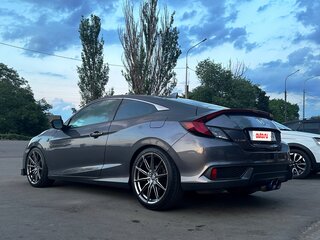2018 Honda Civic X, серый, 2150000 рублей, вид 4