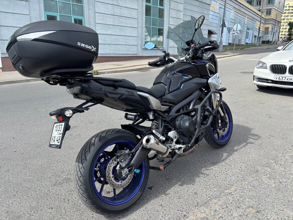 2019 Yamaha MT-09 Tracer (FJ-09), чёрный, 920000 рублей - вид 1