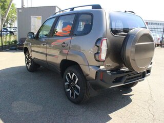 2026 Lada (ВАЗ) Niva Travel I Рестайлинг, серый, 1809000 рублей, вид 4